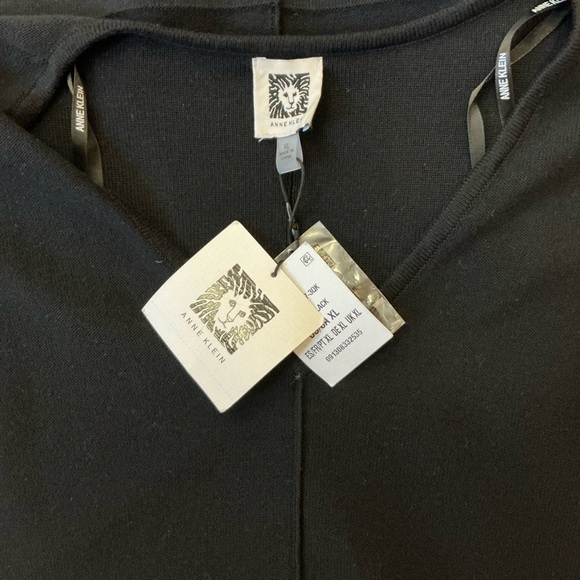 New ANNE KLEIN Black V-Neck Sweater with Silver Button Accents Sz XL - Picture 4 of 6